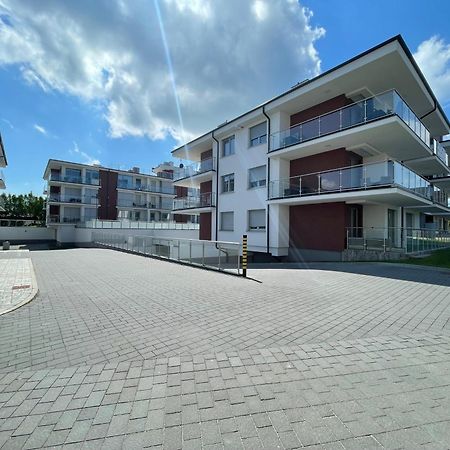 Miodowy Apartament Z Duzym Tarasem W Rewalu, Blisko Morza المظهر الخارجي الصورة
